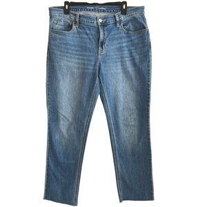 Old Navy Wow Boyfriend Mid-Rise Raw-Frayed bottom hem Size 12